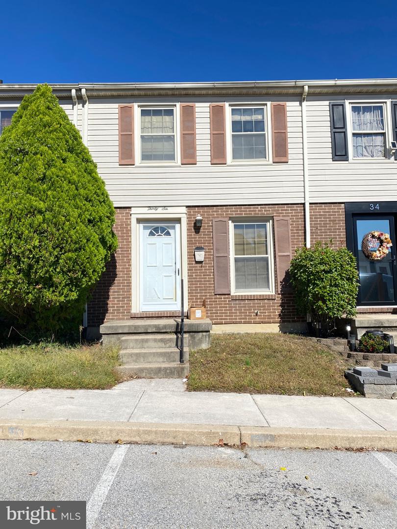 36 LERNER CT #32B Property Photo 1