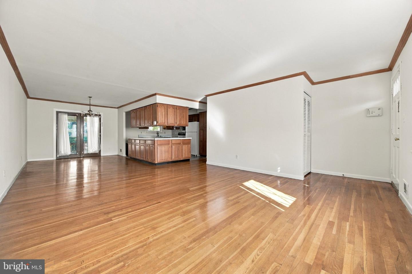 3726 Springdell Ave Property Photo 11