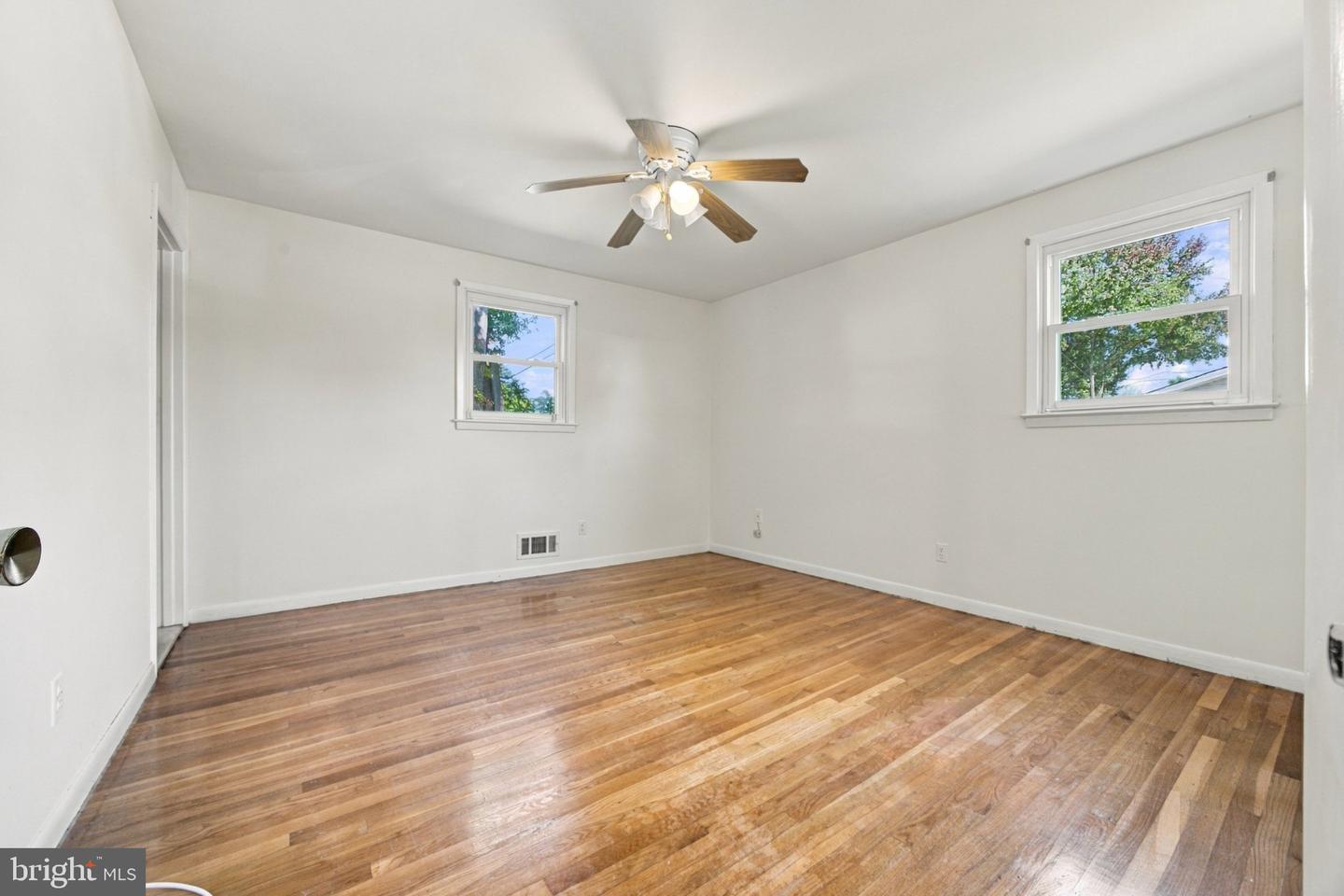 3726 Springdell Ave Property Photo 15