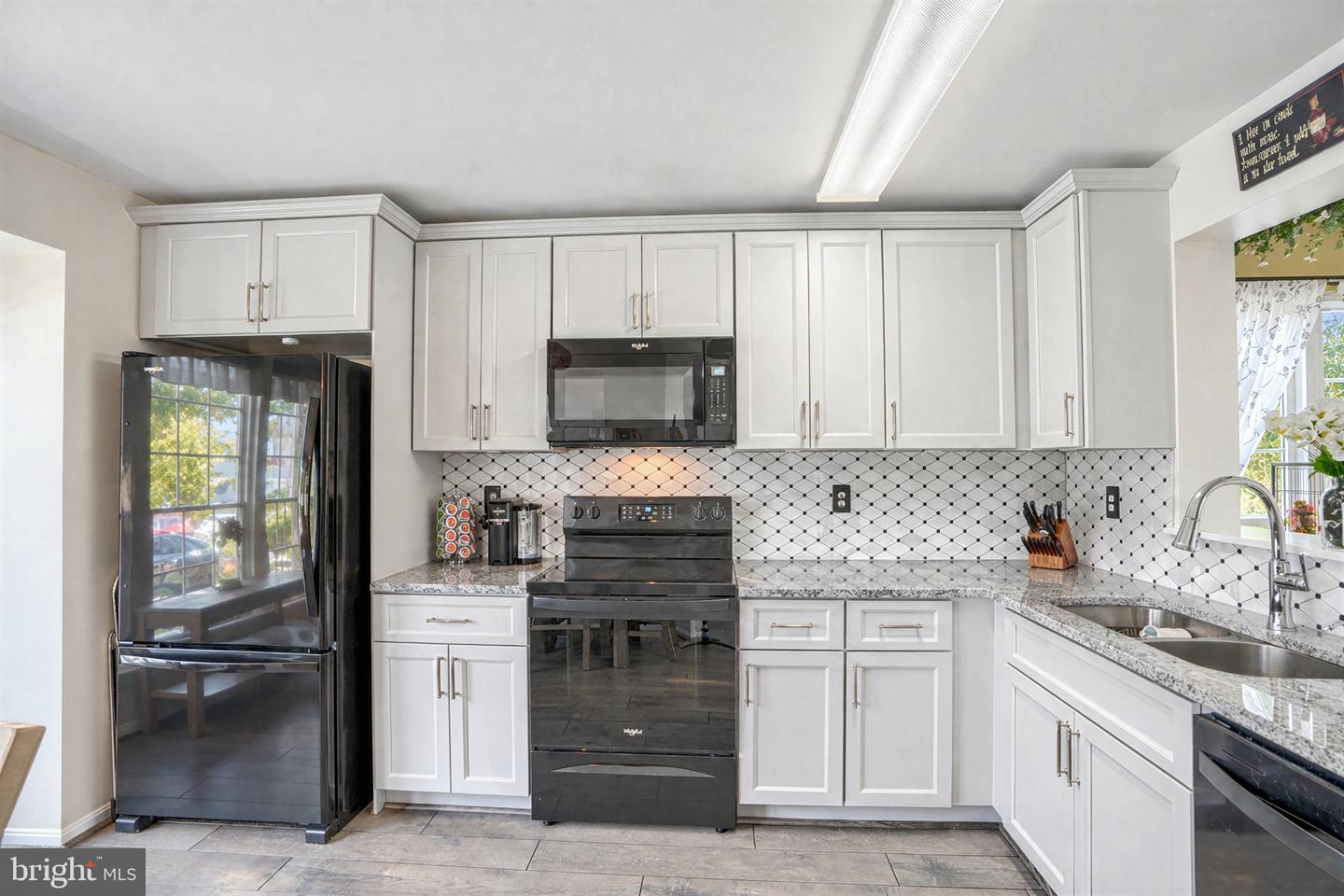 8932 Whitetail Ct Property Photo 6