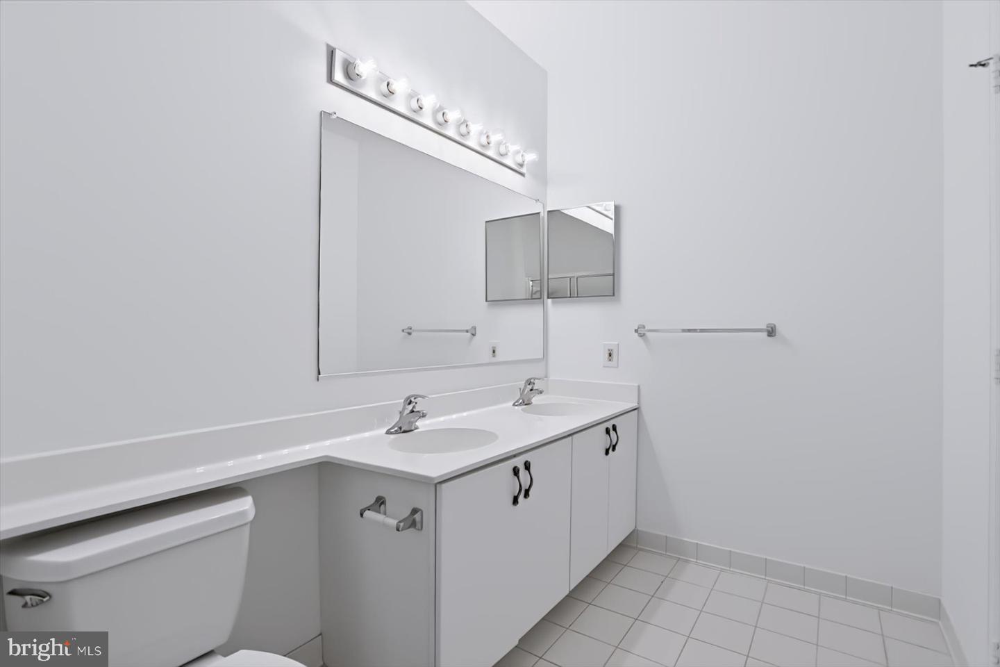 9005 Groffs Mill Dr #9005 Property Photo 18