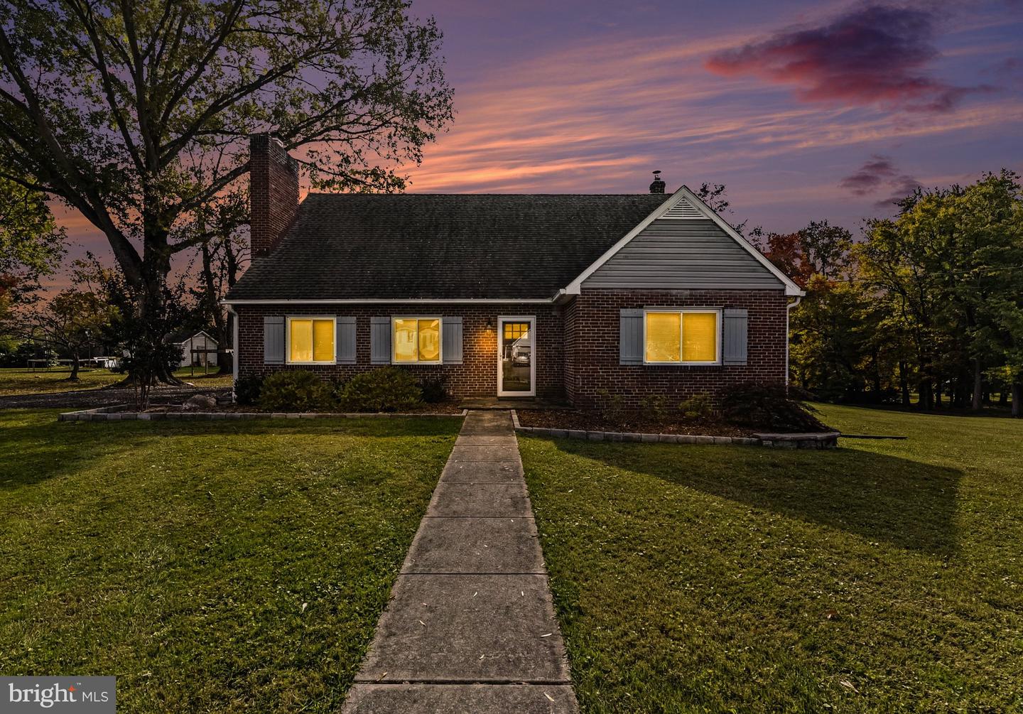 5213 BANGERT ST Property Photo 1