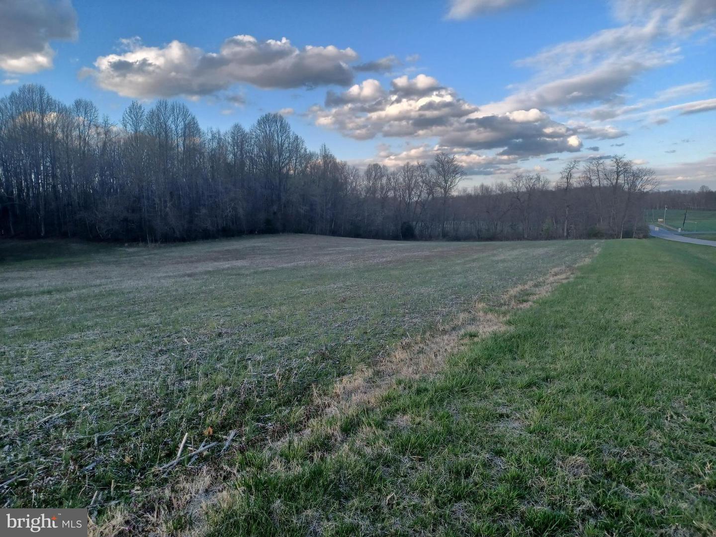 2095 Brickhouse Rd Property Photo 1