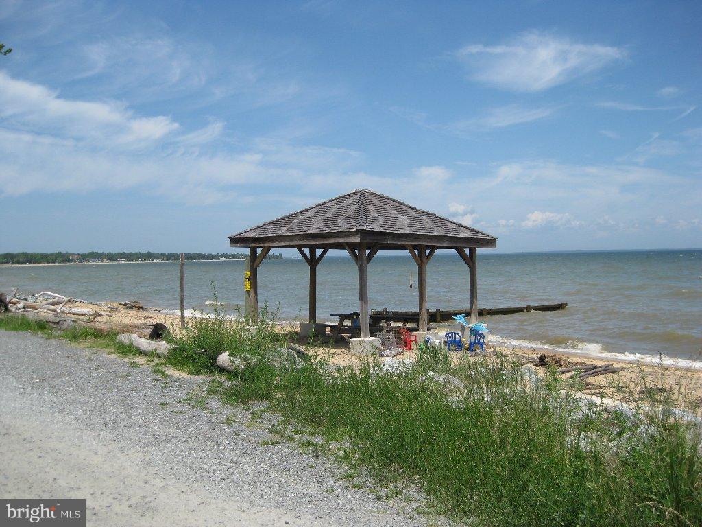 11234 Cove Lake Rd Property Photo 8
