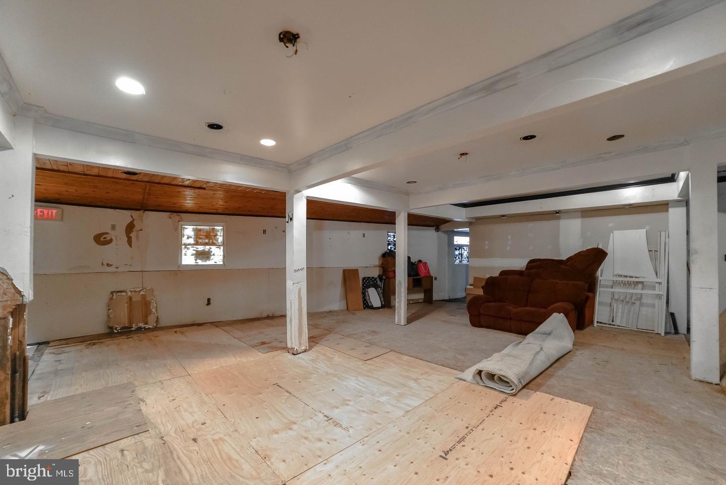 1232 E Mount Harmony Rd Property Photo 4
