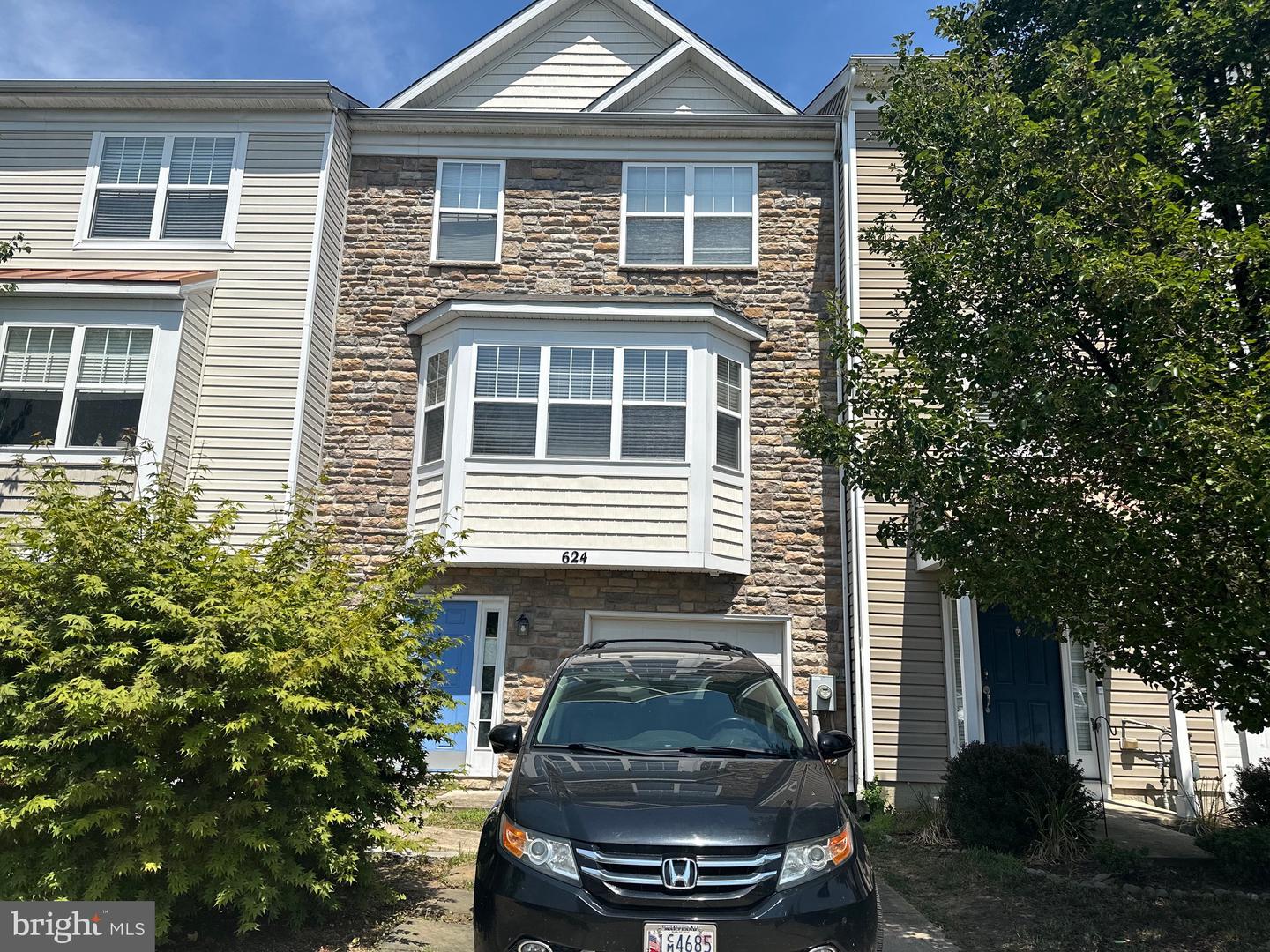624 Burr Oak Ct Property Photo 1