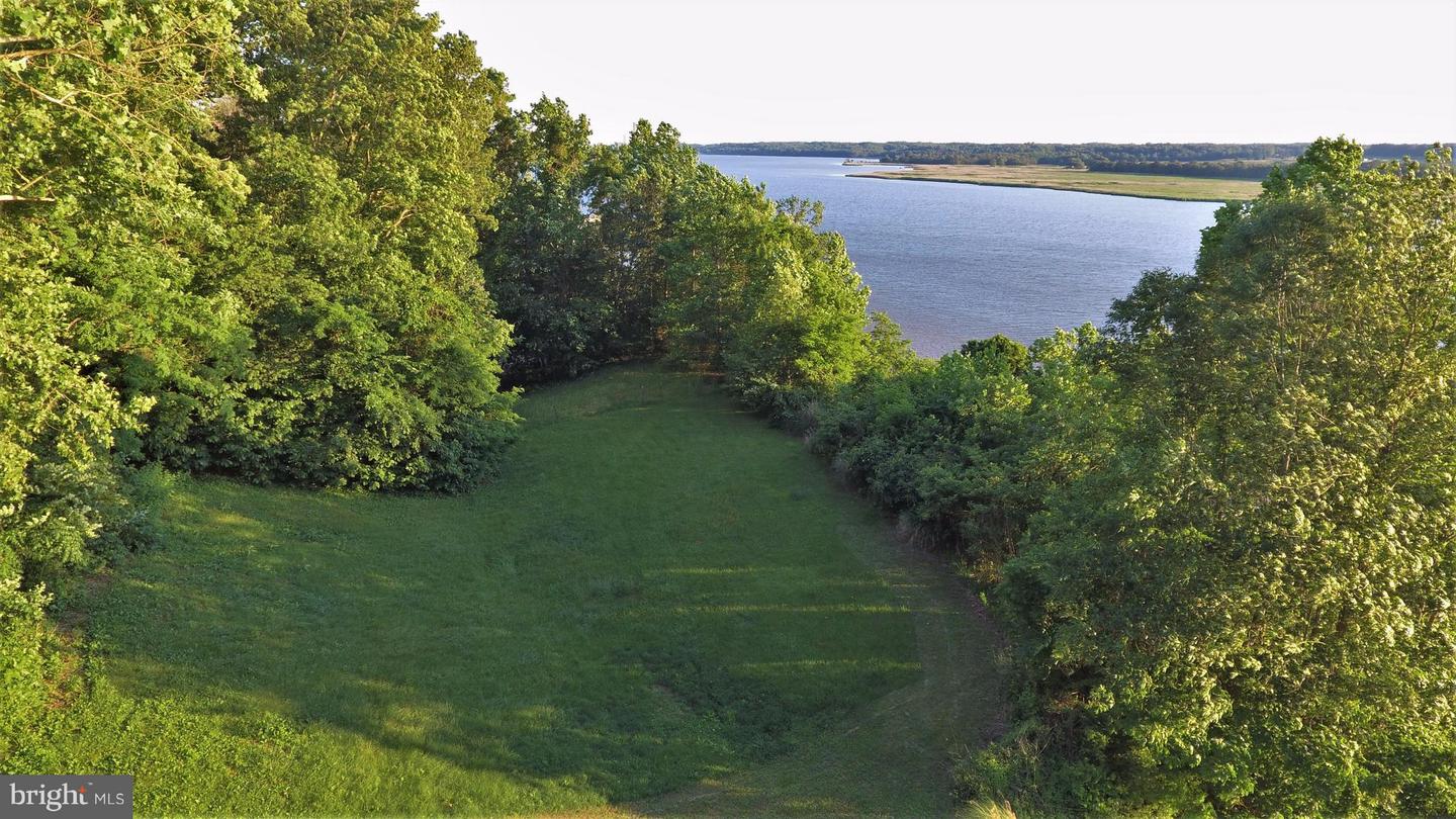 3159 Holland Cliffs Rd Property Photo 6