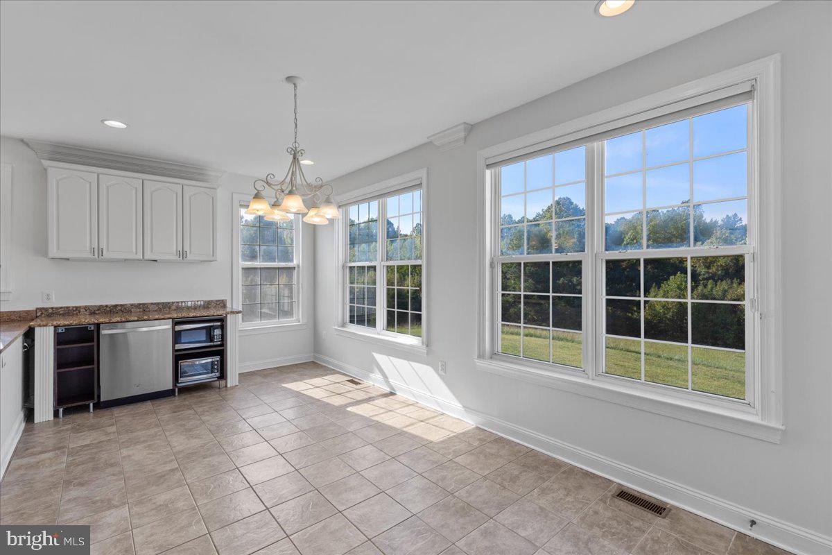 2580 Whippoorwill Way Property Photo 9