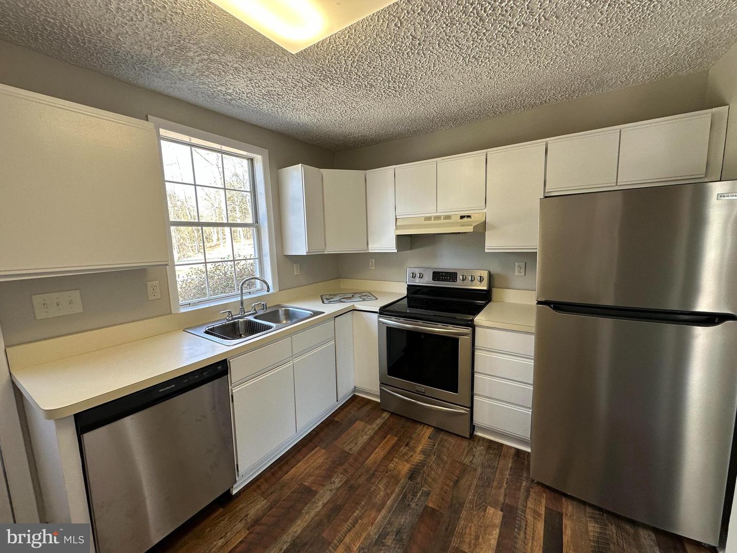 8579 Nursery Rd Property Photo 5