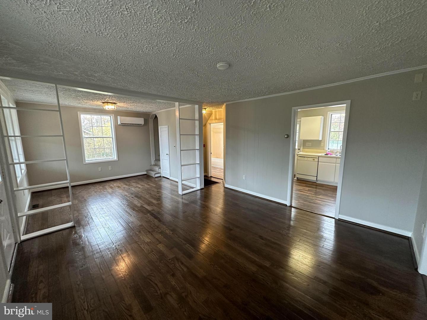 8579 Nursery Rd Property Photo 6