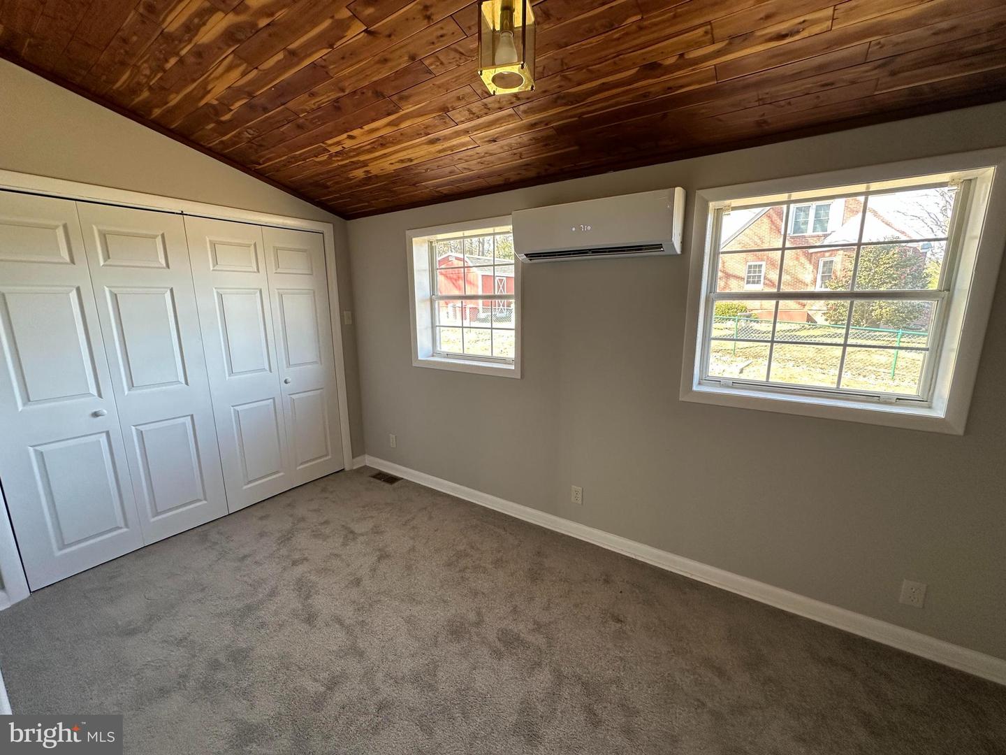 8579 Nursery Rd Property Photo 9