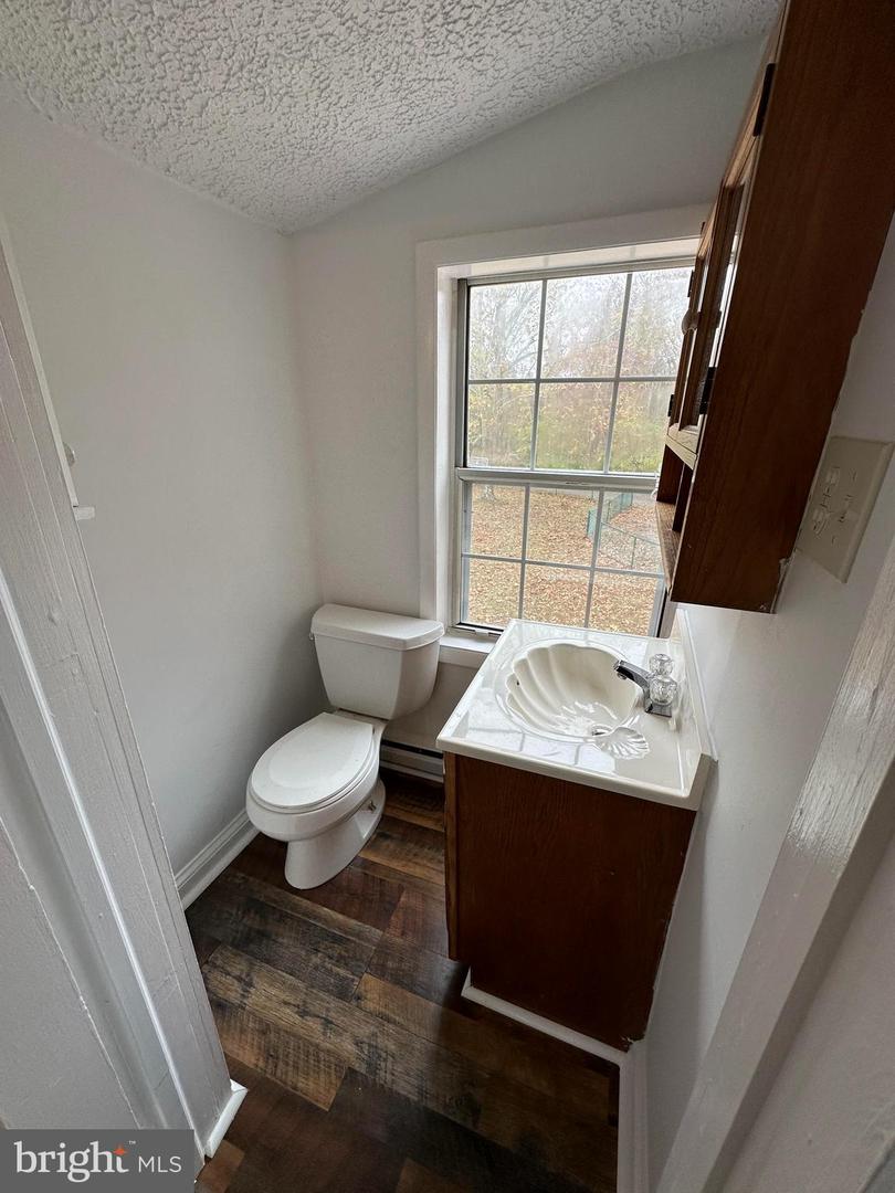 8579 Nursery Rd Property Photo 16