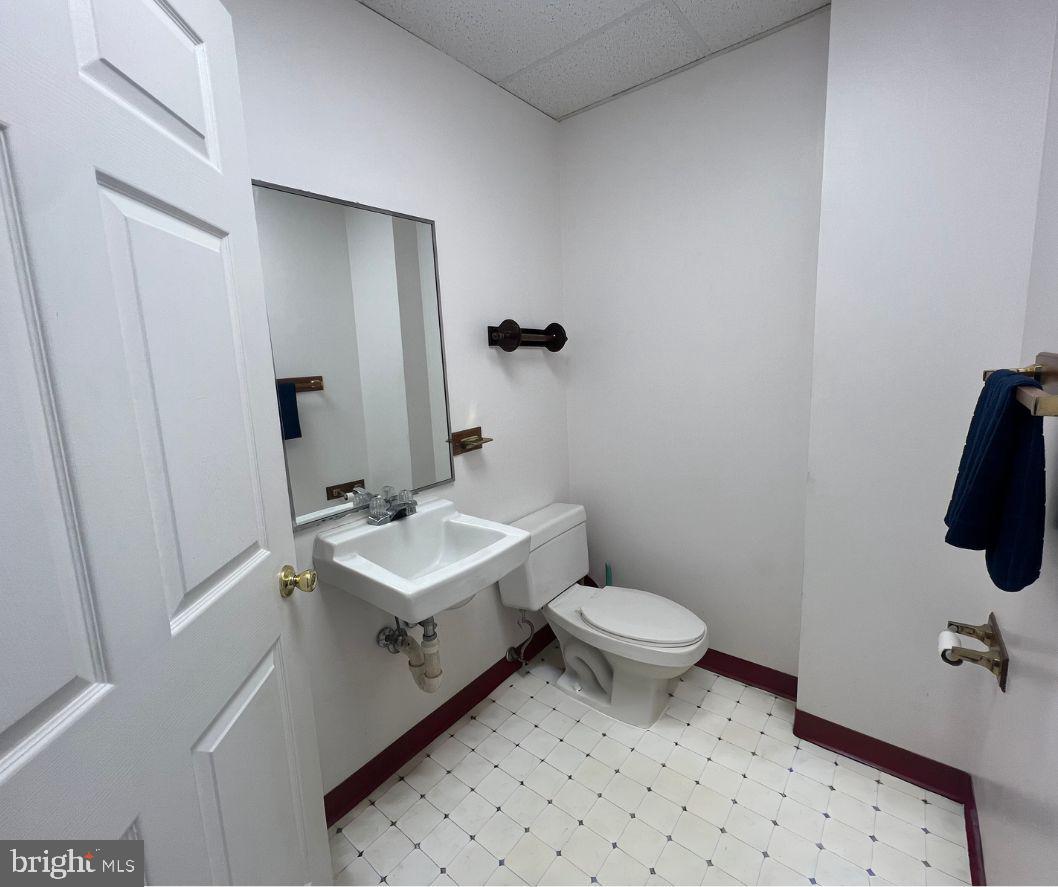 250 Merrimac Ct #upper Level Unit Property Photo 2