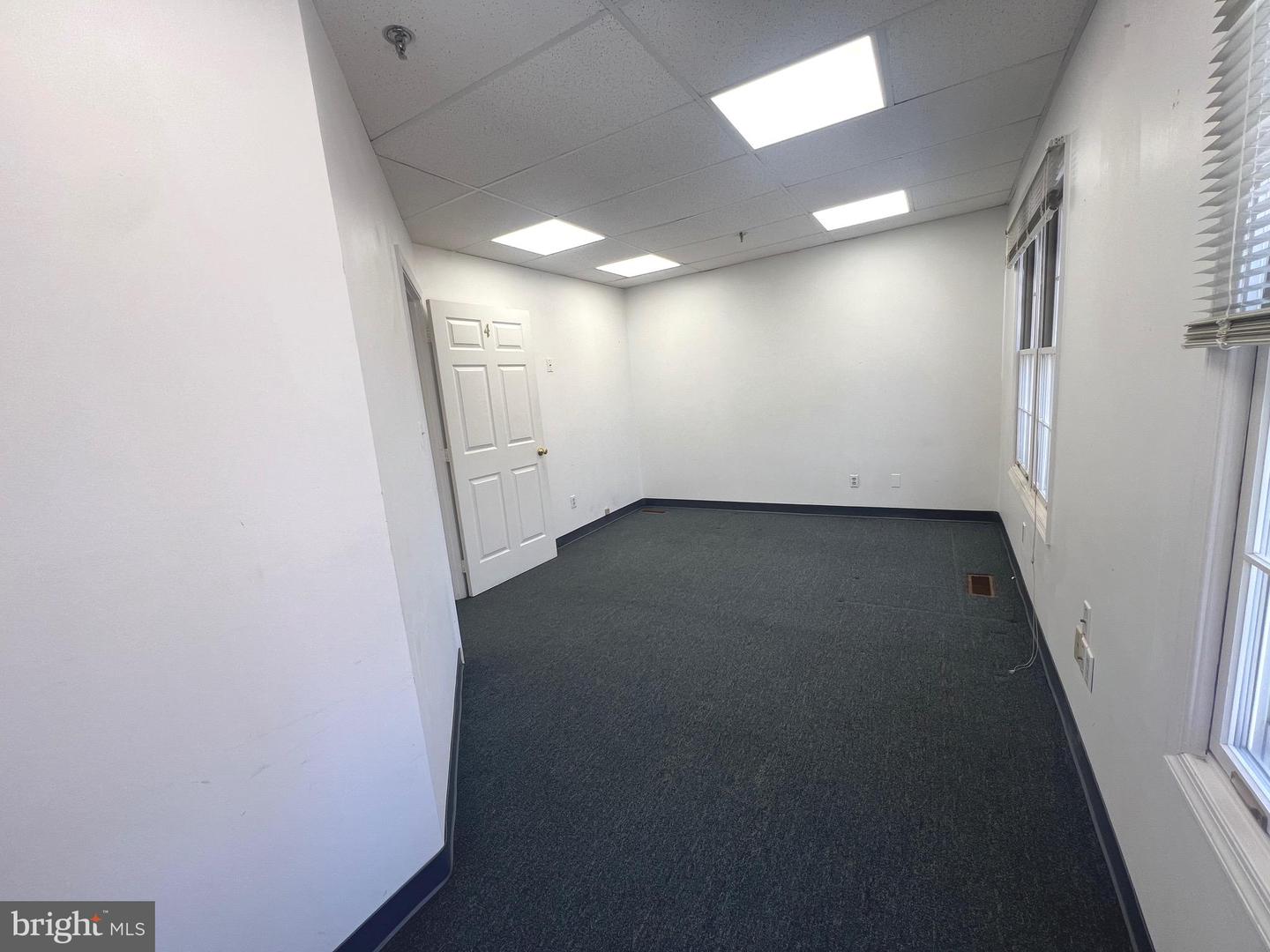 250 Merrimac Ct #upper Level Unit Property Photo 4