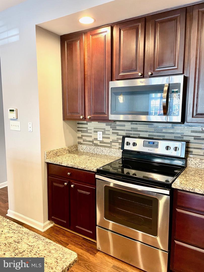 8005 Forest Ridge Dr #9 Property Photo 6