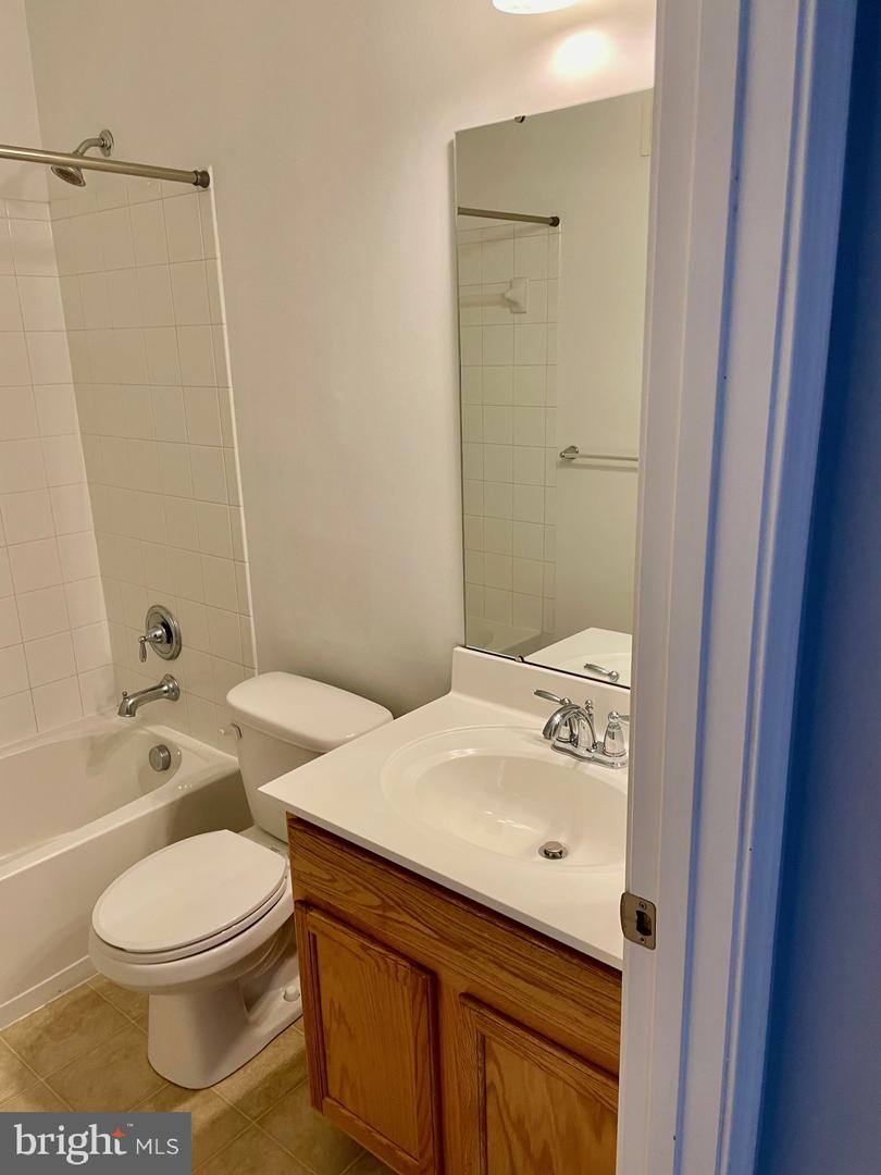 8005 Forest Ridge Dr #9 Property Photo 20