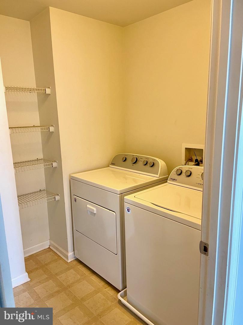 8005 Forest Ridge Dr #9 Property Photo 22