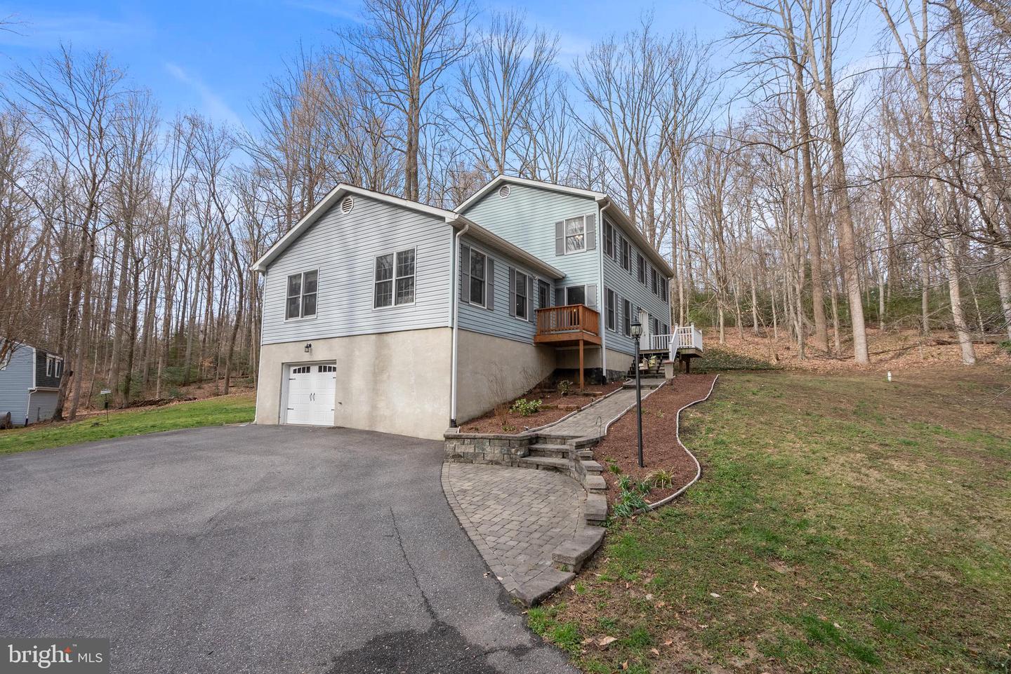 151 Autumn Ct Property Photo 4
