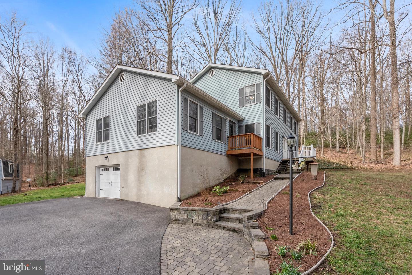 151 Autumn Ct Property Photo 5