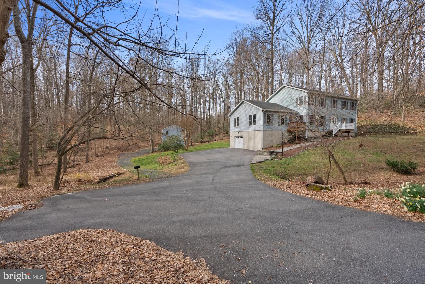151 Autumn Ct Property Photo 86