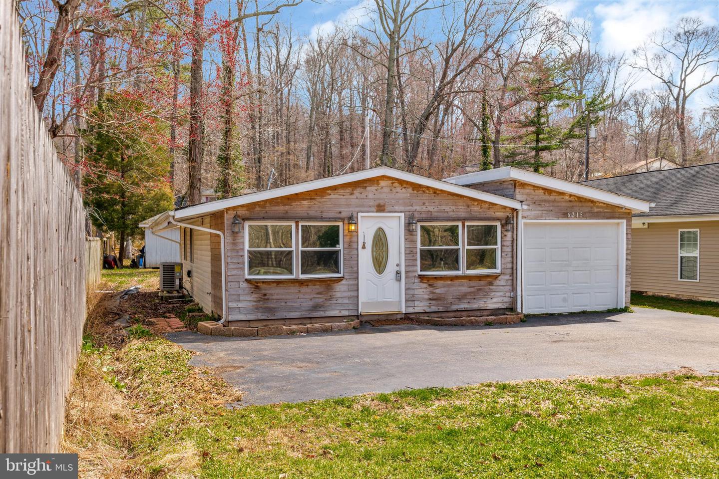 6215 Long Beach Dr Property Photo 2