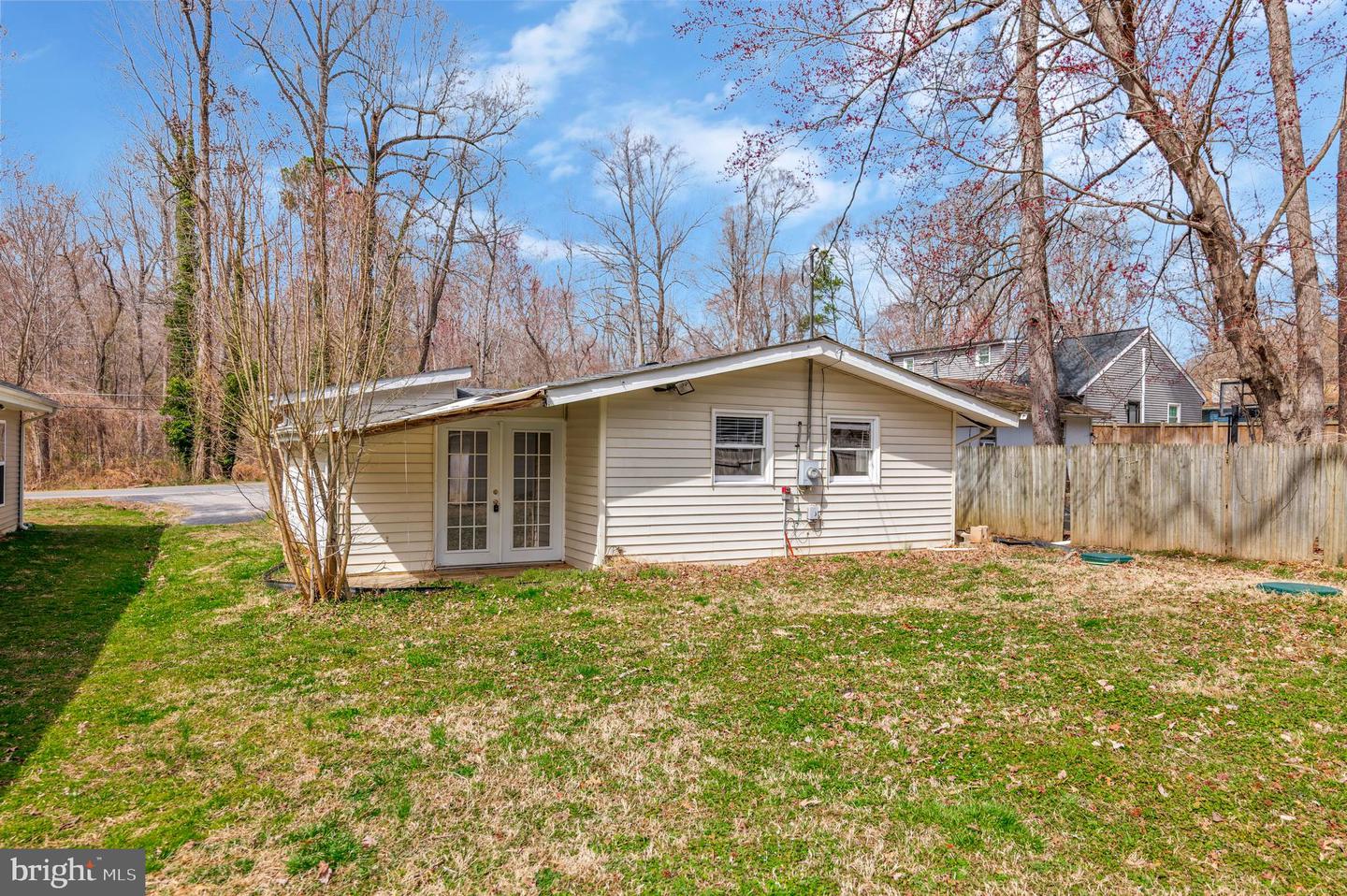 6215 Long Beach Dr Property Photo 5