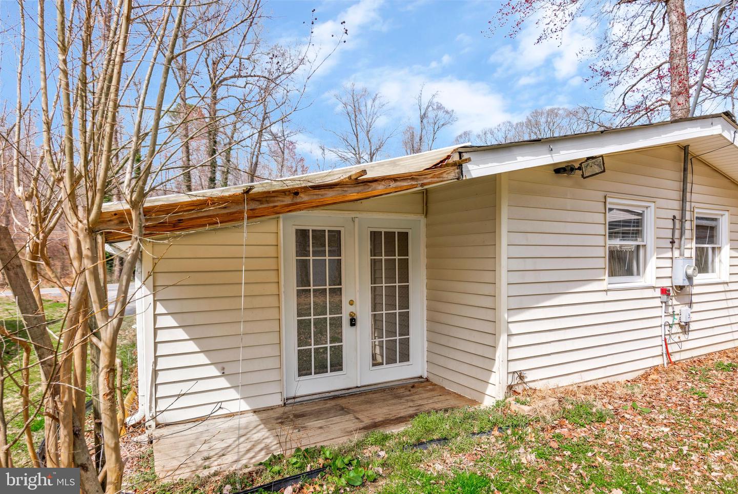 6215 Long Beach Dr Property Photo 8