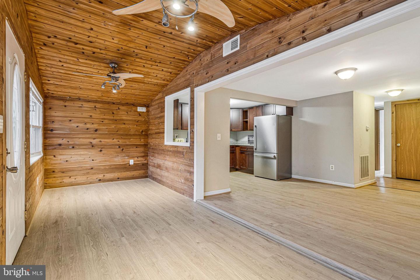 6215 Long Beach Dr Property Photo 11