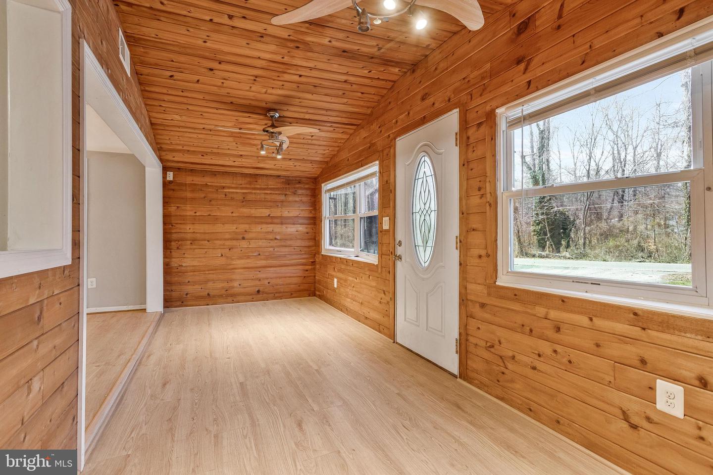 6215 Long Beach Dr Property Photo 12