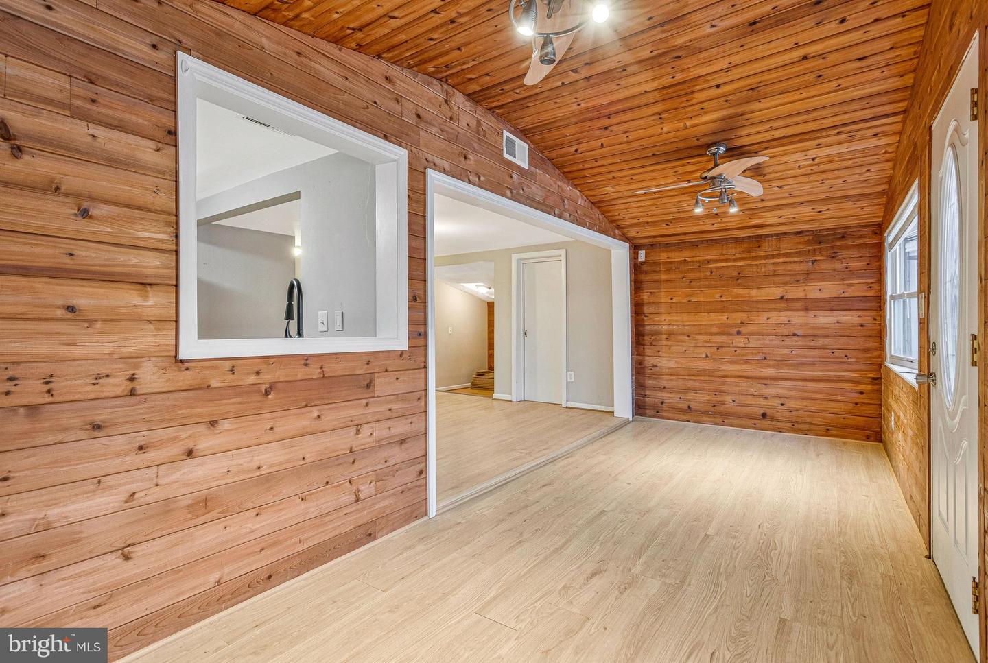 6215 Long Beach Dr Property Photo 13