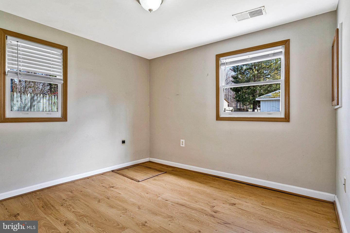 6215 Long Beach Dr Property Photo 33