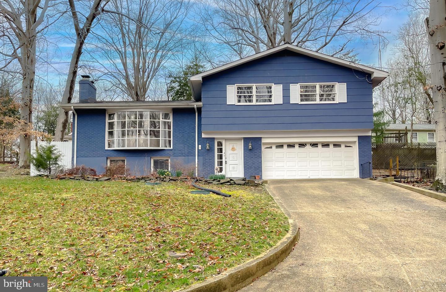 6056 Fir Property Photo 1