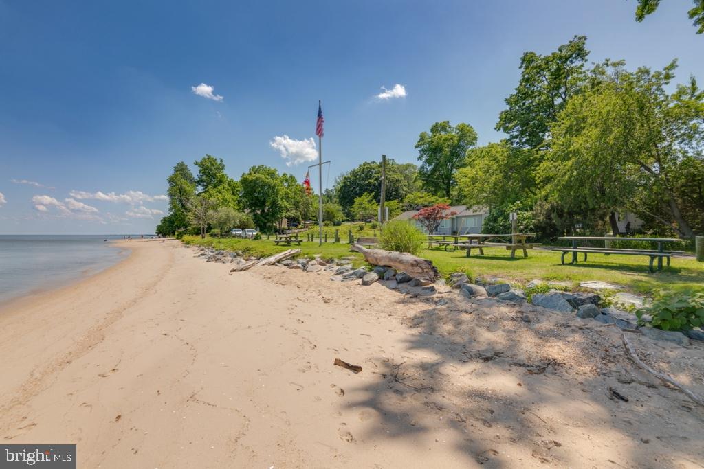 4850 Breezy Point Rd Property Photo 26