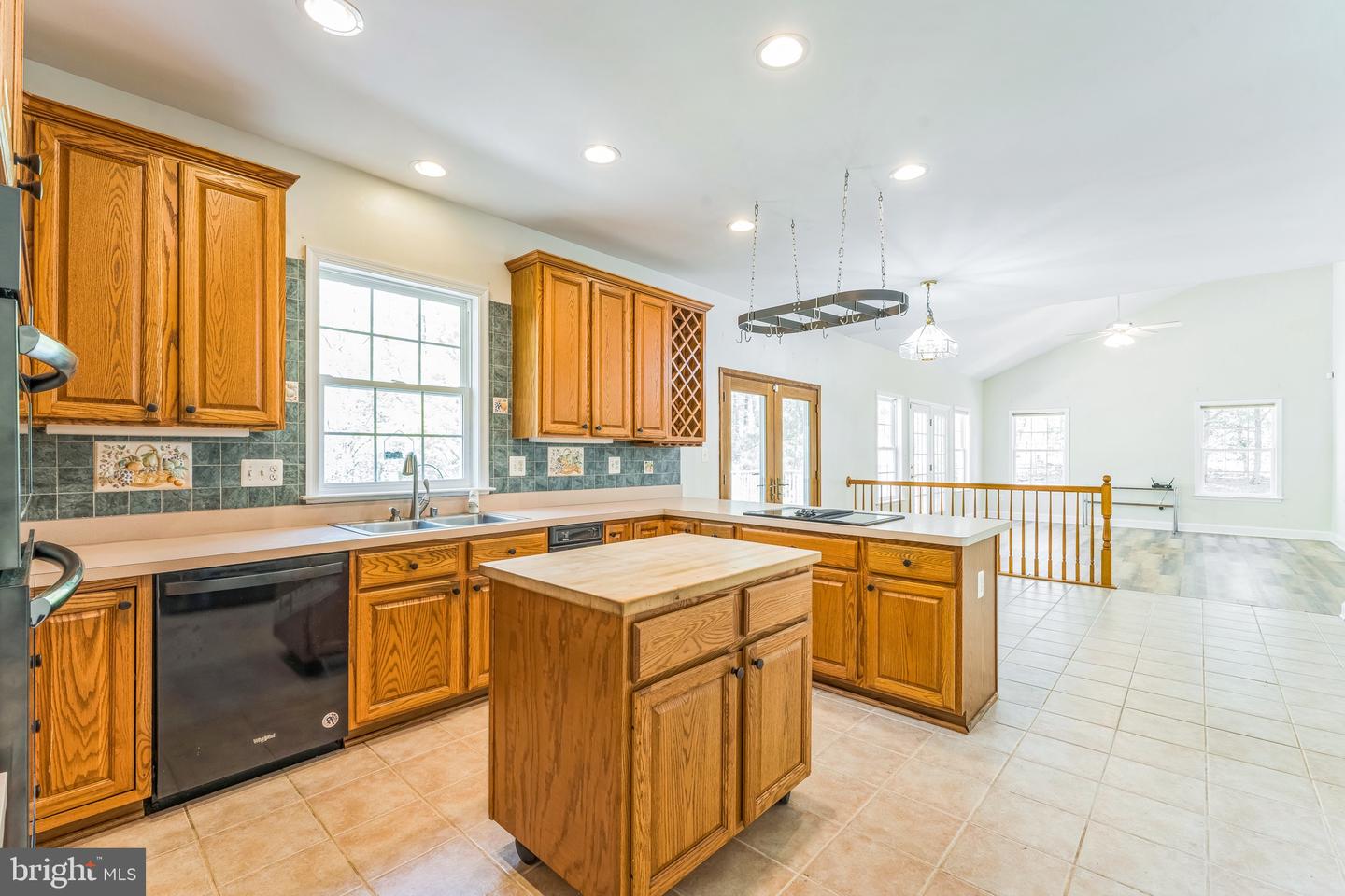 3055 Blackberry Ln Property Photo 6