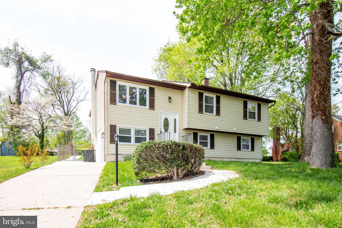 7828 Deforest Dr Property Photo 1