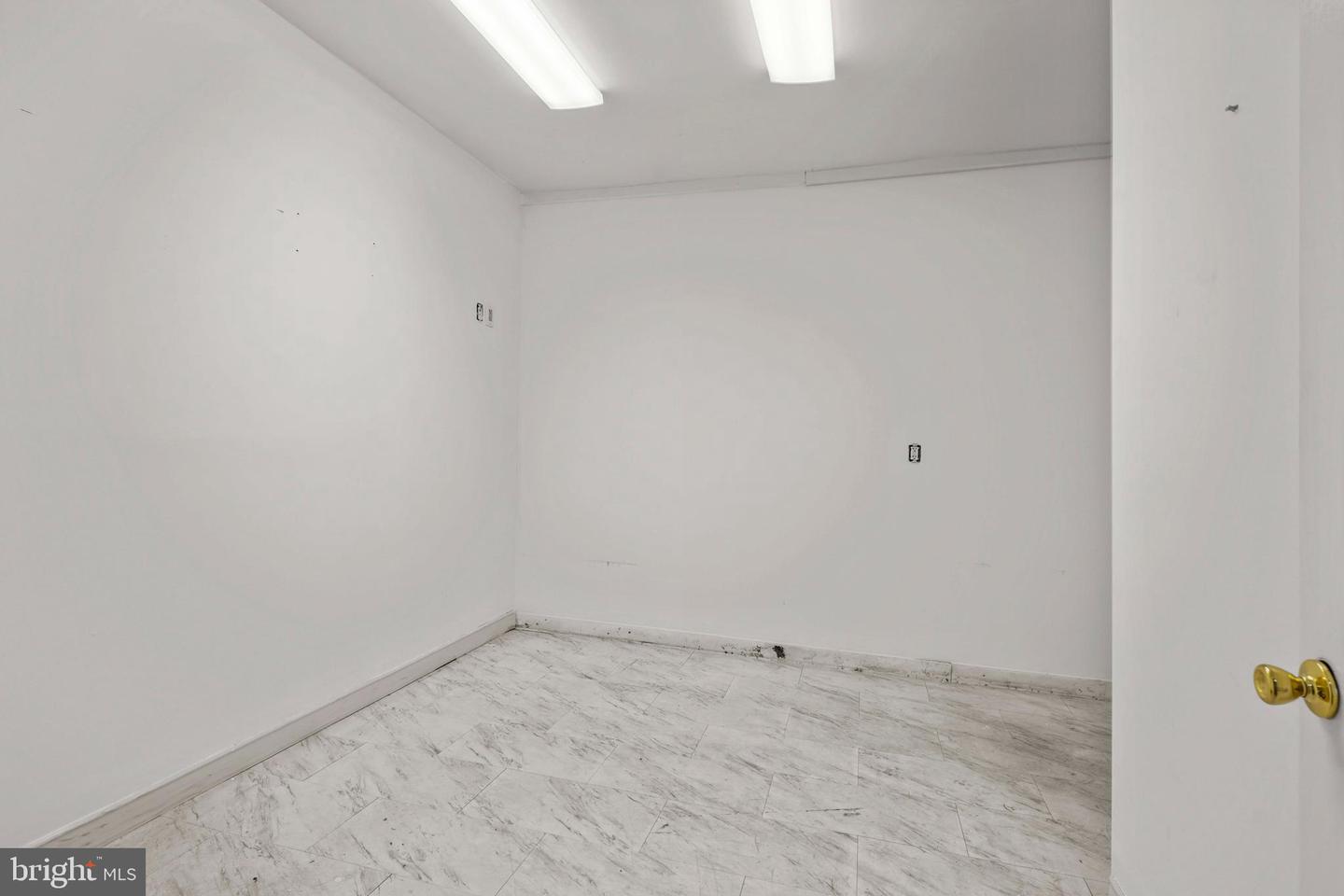 151 Schooner Ln #33 Property Photo 11