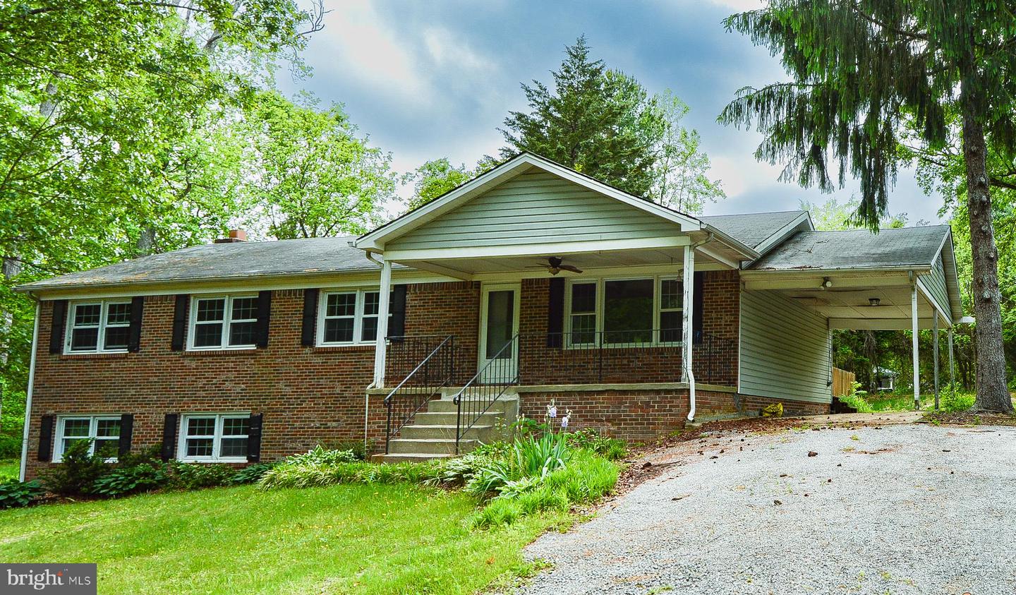 8814 Lafayette Dr Property Photo