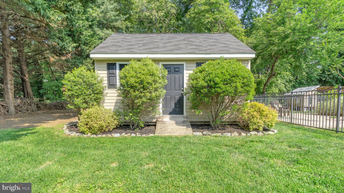 1725 Mayfair Ct Property Photo 50