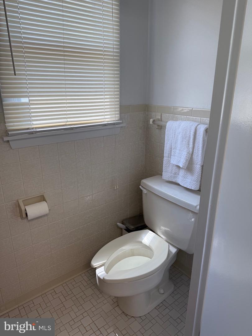 2555 Solomons Island Rd Property Photo 16