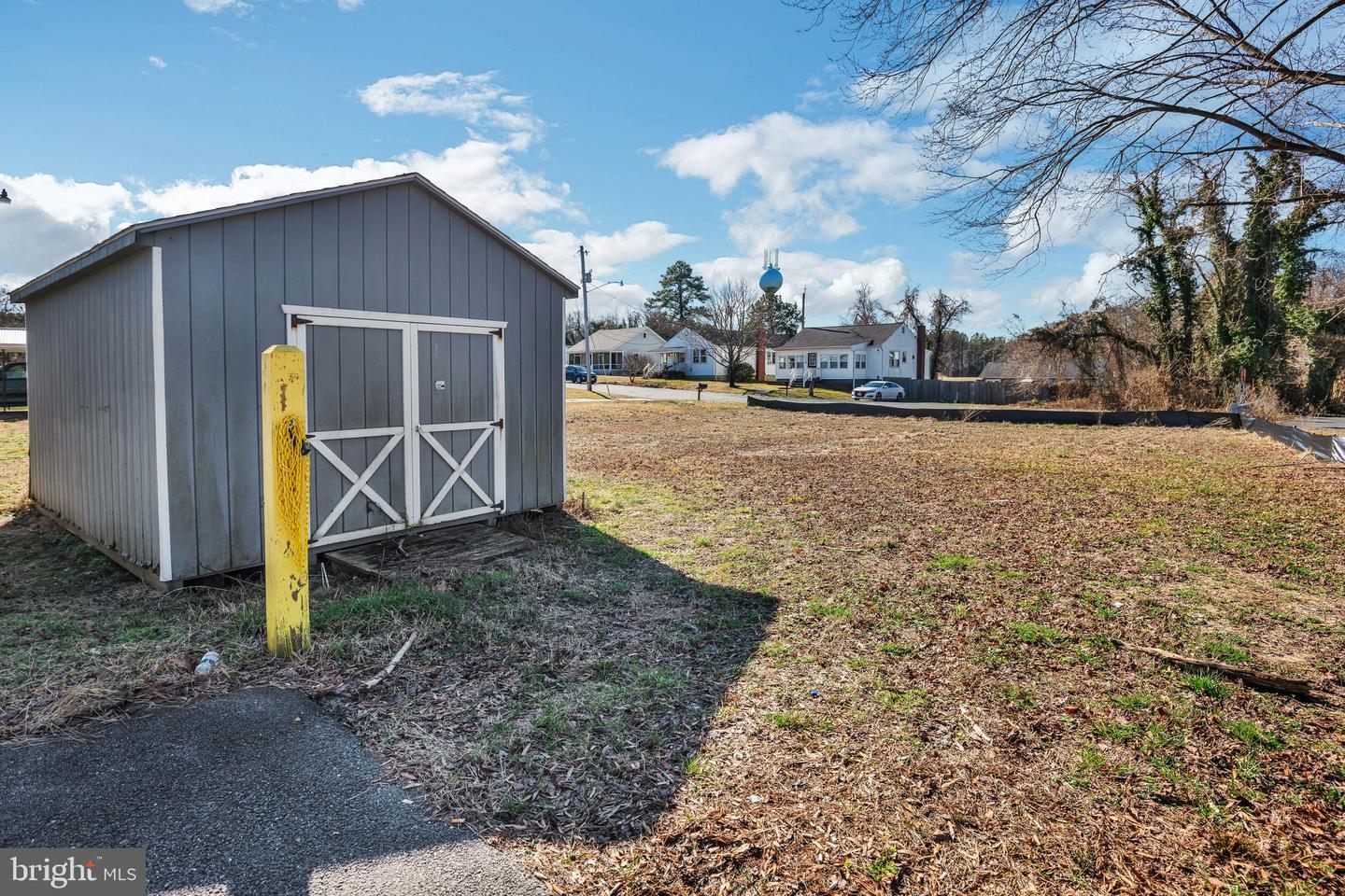4870 Calvert Dr Property Photo 10