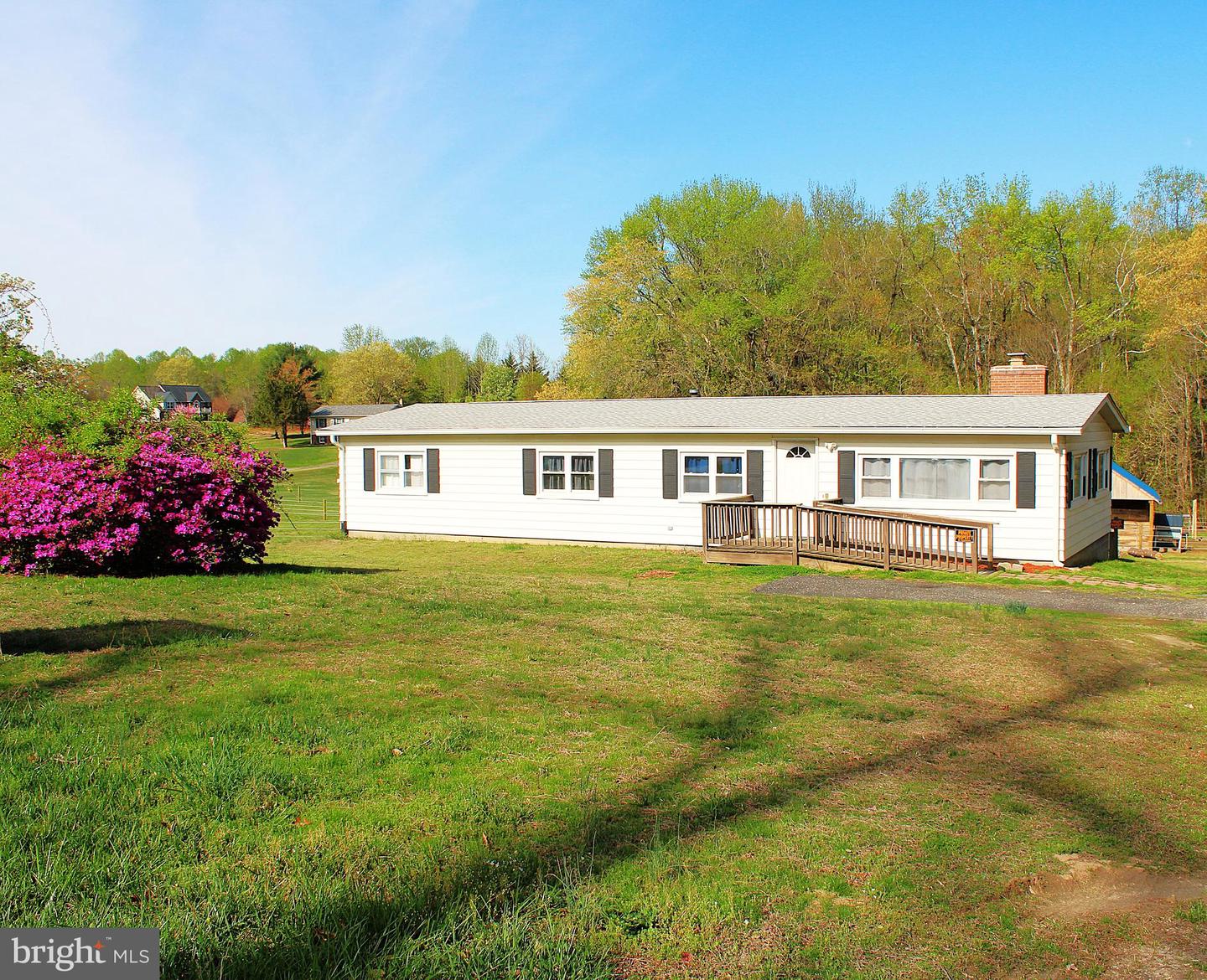3730 Hunting Creek Rd Property Photo 1