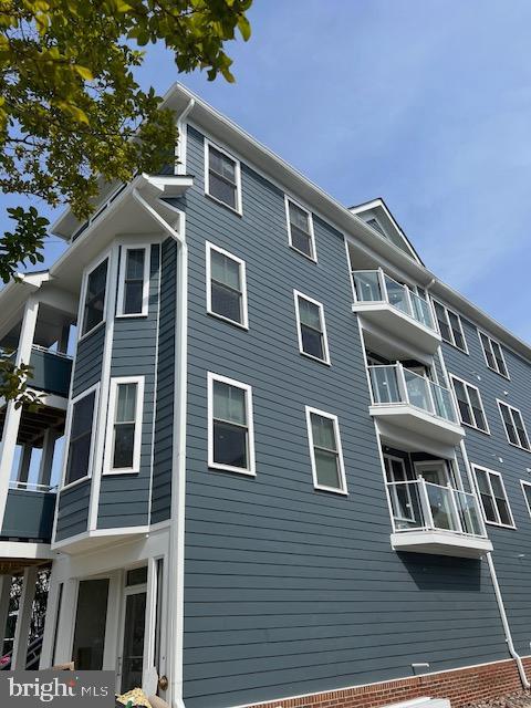 4114 3rd St #2 Property Photo 2