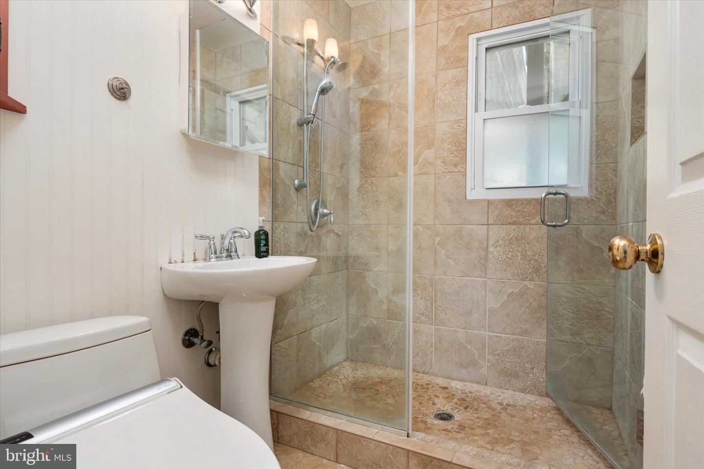 5115 Bay Pkwy Property Photo 24