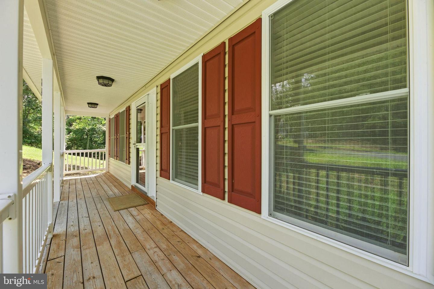 345 Chippewa Ln Property Photo 3