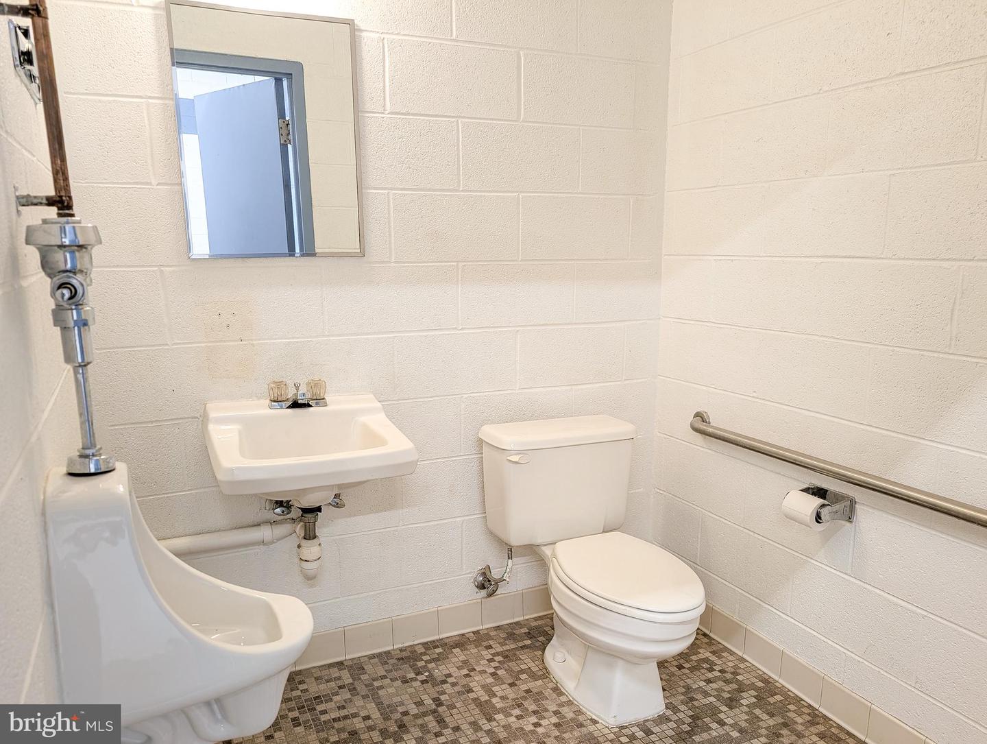 101 Skipjack Rd #2 & 7 Property Photo 19