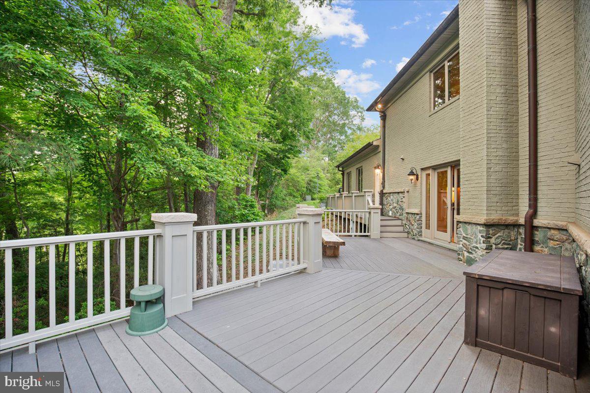 7335 Perry Ln Property Photo 34