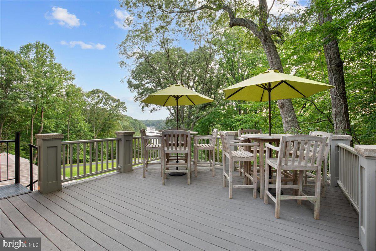 7335 Perry Ln Property Photo 35
