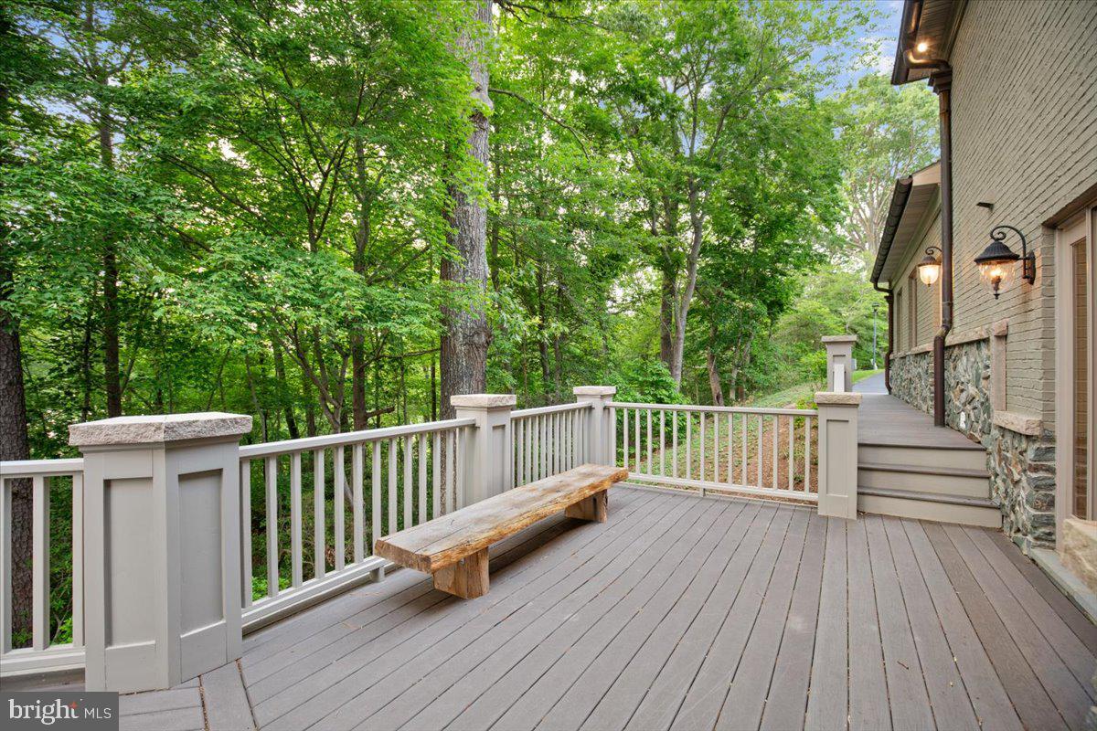 7335 Perry Ln Property Photo 36