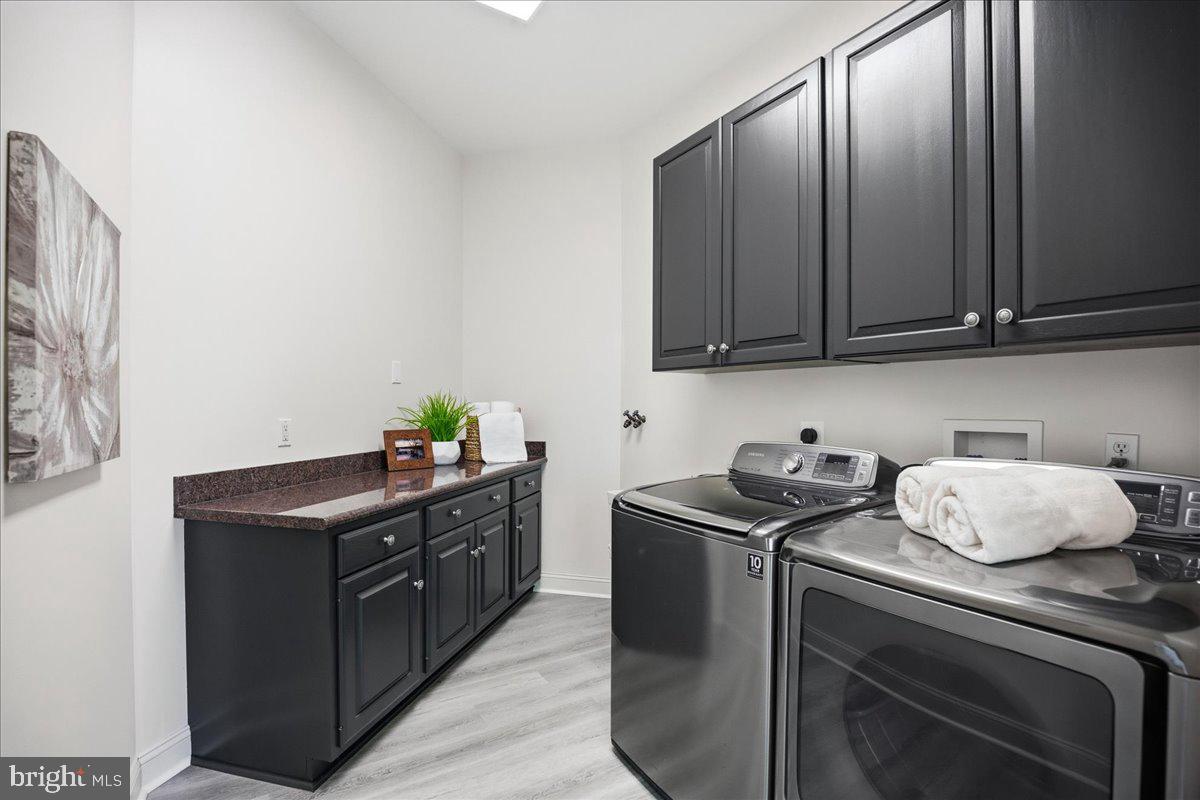 7335 Perry Ln Property Photo 39