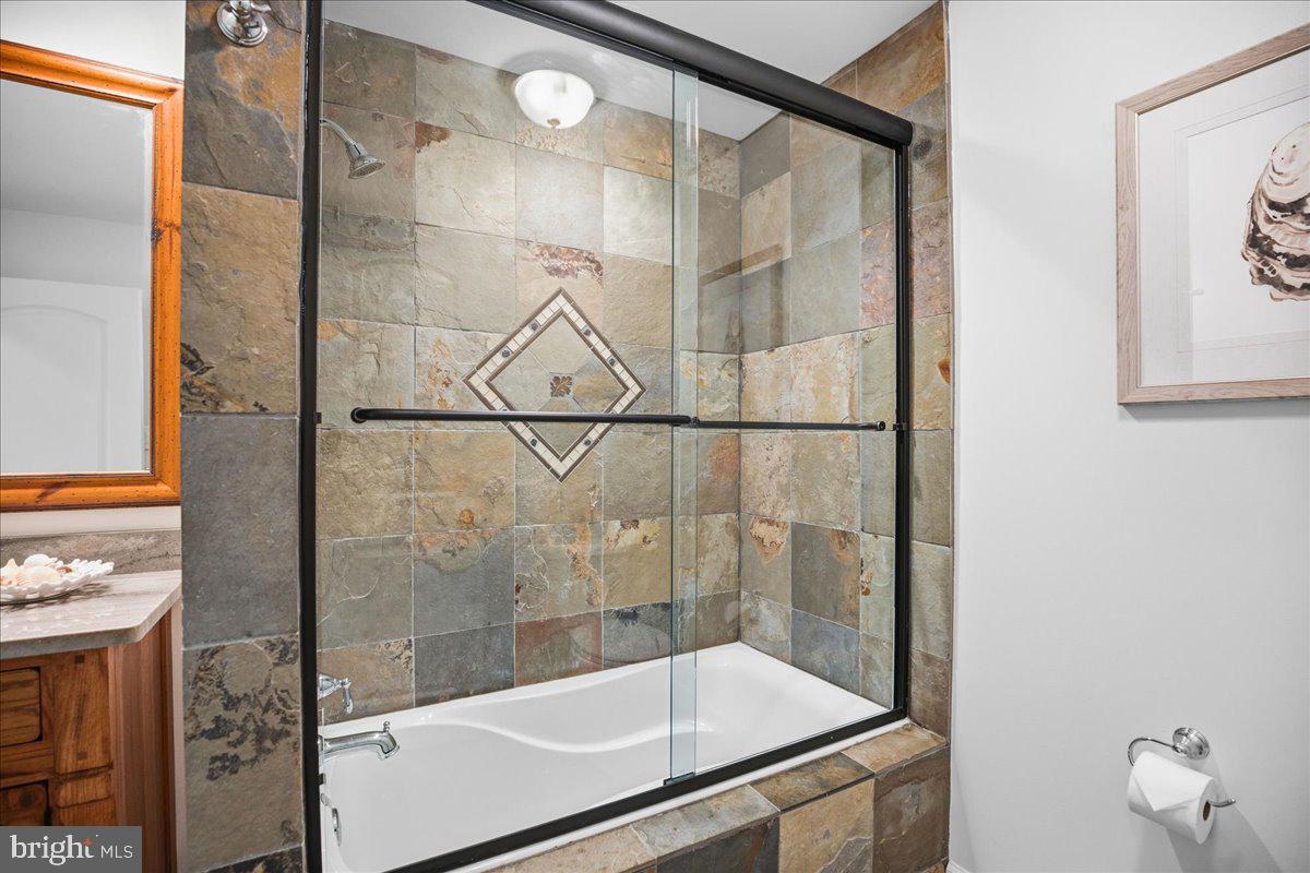 7335 Perry Ln Property Photo 46